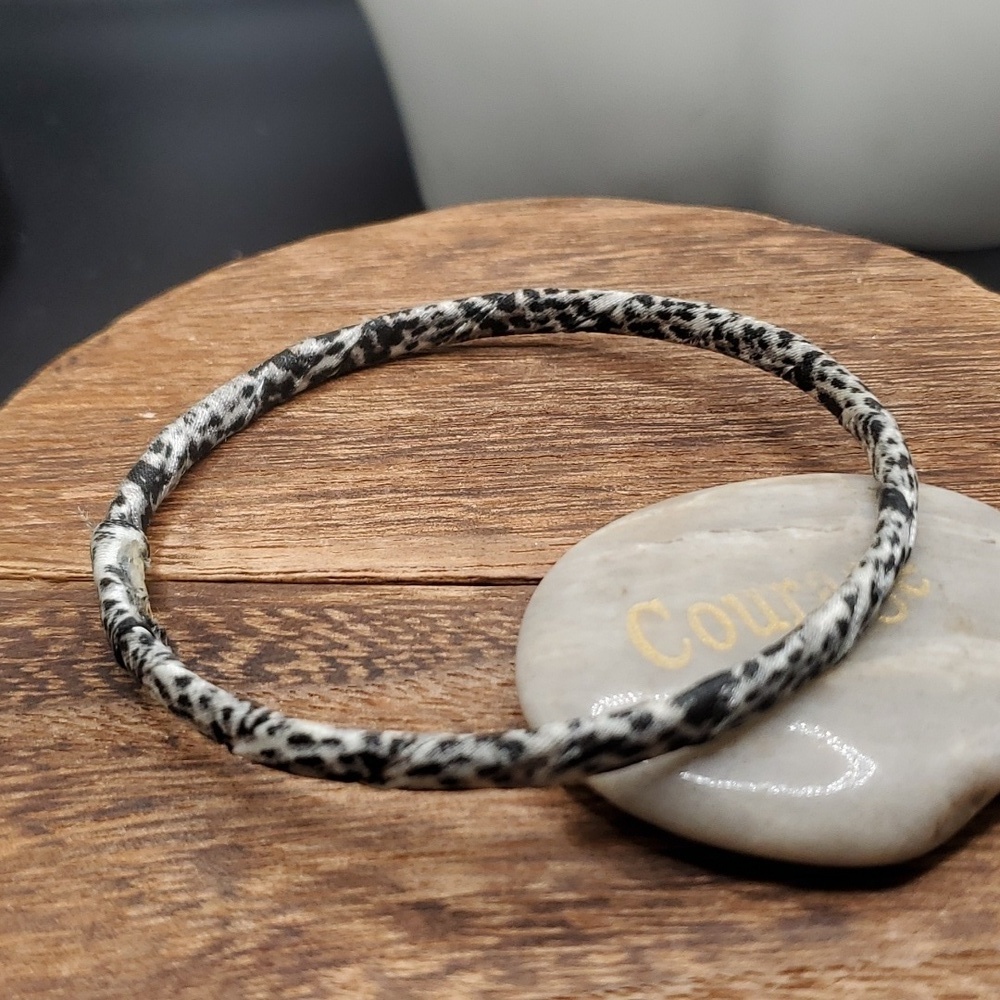 B2703 snakeskin‎ tortoise shell bracelet (cloth material)